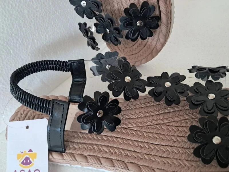 Romantic flower adorned sandals black - Size 41 – photo 2
